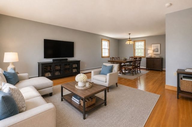 6 Barnes Ave, Salem, MA 01970