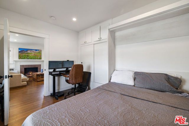 1800 W 42nd Street, Los Angeles, CA 90062