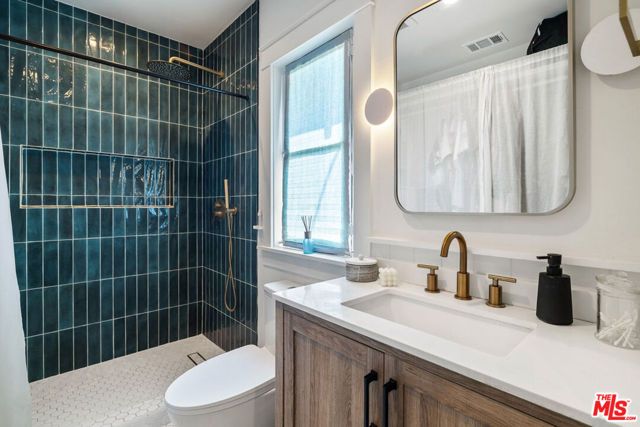 1800 W 42nd Street, Los Angeles, CA 90062