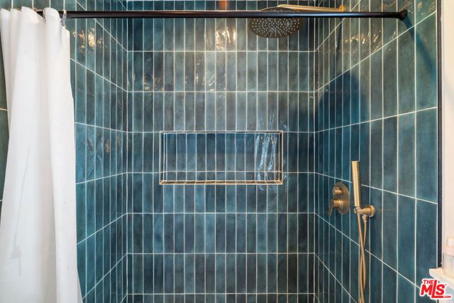 1800 W 42nd Street, Los Angeles, CA 90062