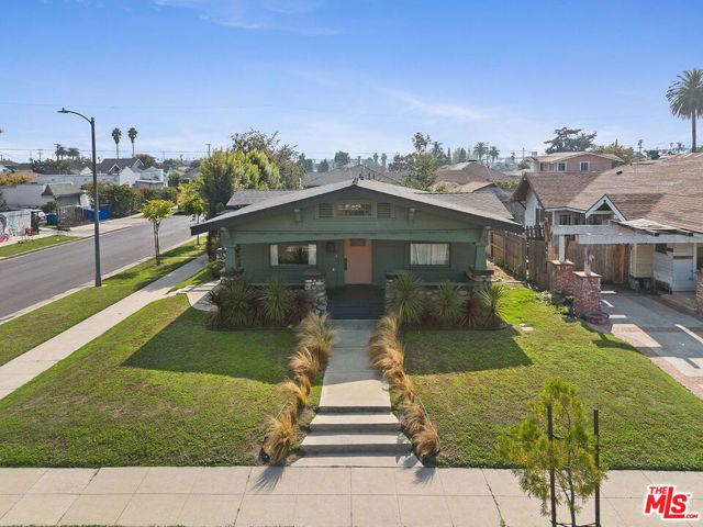 1800 W 42nd Street, Los Angeles, CA 90062