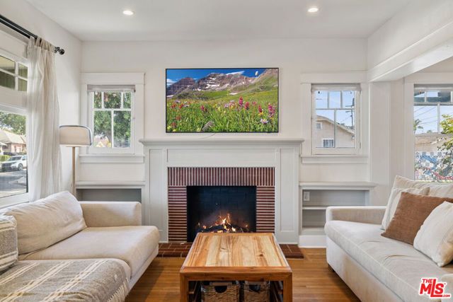 1800 W 42nd Street, Los Angeles, CA 90062