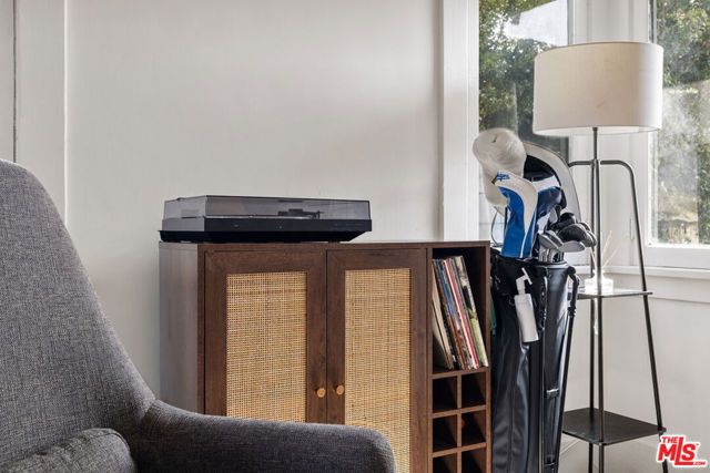 1800 W 42nd Street, Los Angeles, CA 90062