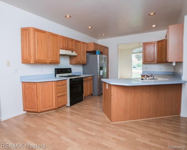 27178 John Drive, Huron Charter Township, MI 48164