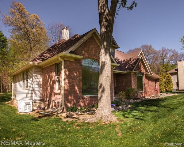27178 John Drive, Huron Charter Township, MI 48164