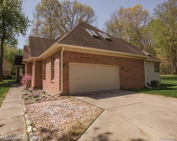 27178 John Drive, Huron Charter Township, MI 48164