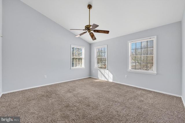 141 CHALKBOARD CT, Moorestown, NJ 08057