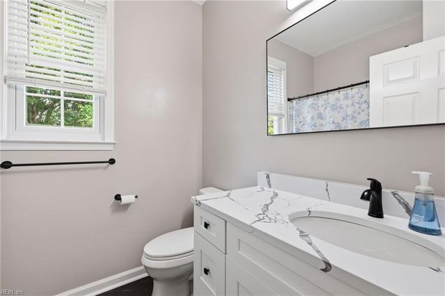 23141 Harbor Towne DR, Carrollton, VA 23314