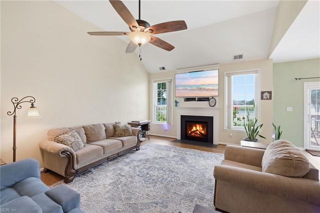 23141 Harbor Towne DR, Carrollton, VA 23314