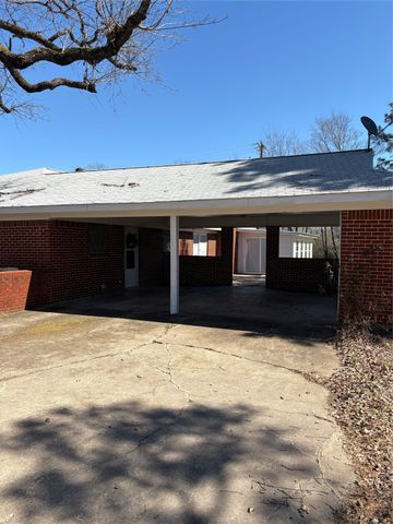 1308 Houston Street, Sulphur Springs, TX 75482