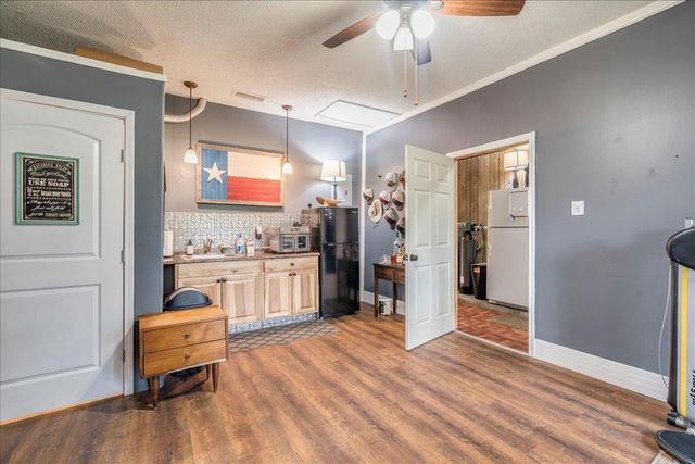 336 Primrose DR, Kyle, TX 78640