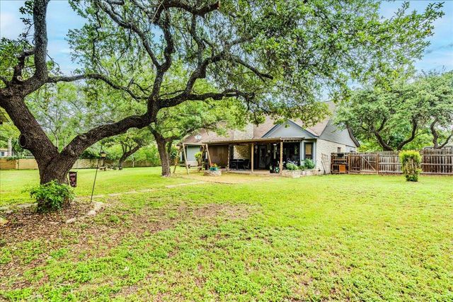 336 Primrose DR, Kyle, TX 78640
