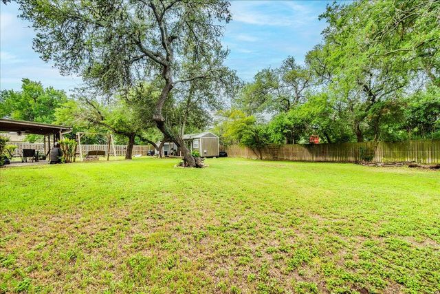 336 Primrose DR, Kyle, TX 78640