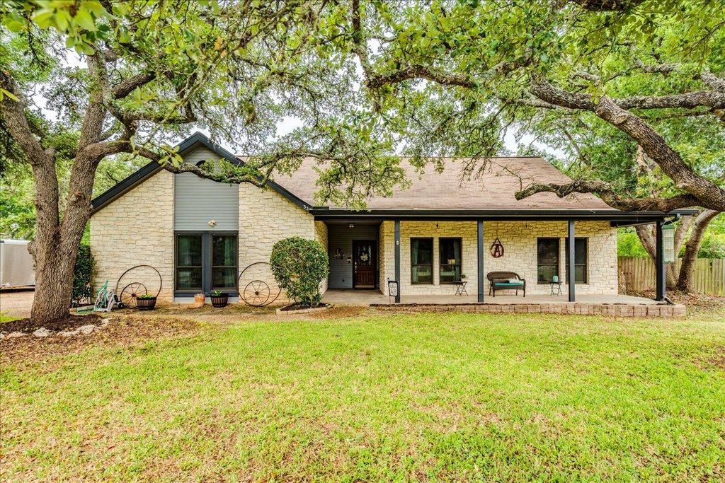 336 Primrose DR, Kyle, TX 78640