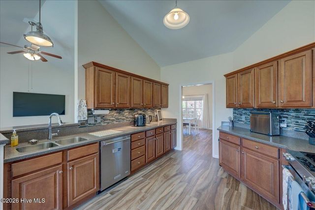 110 Blackheath Drive, New Bern, NC 28560