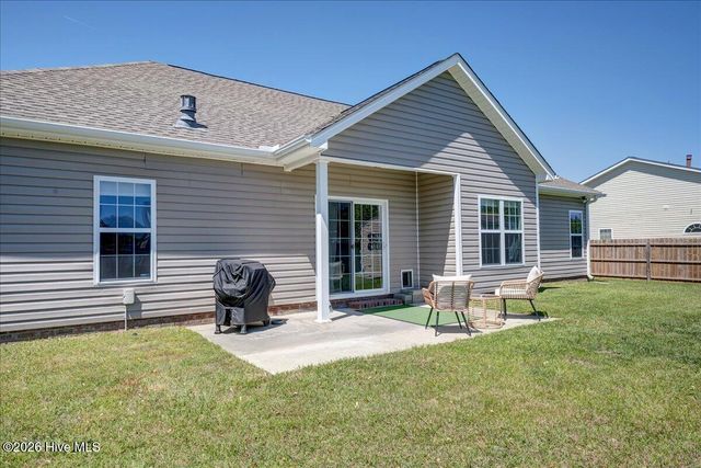 110 Blackheath Drive, New Bern, NC 28560