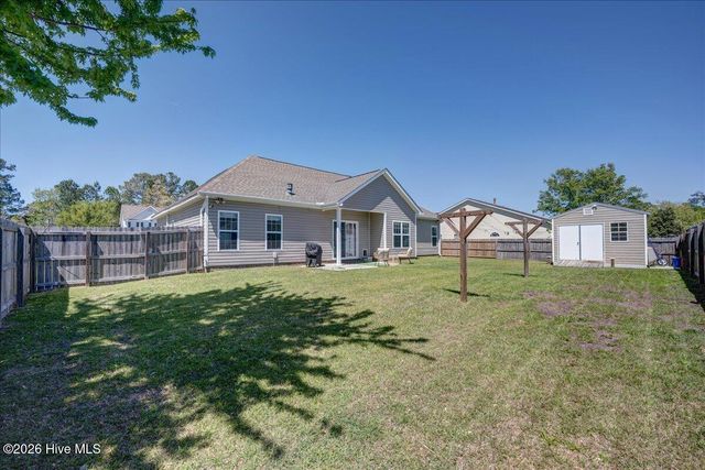 110 Blackheath Drive, New Bern, NC 28560