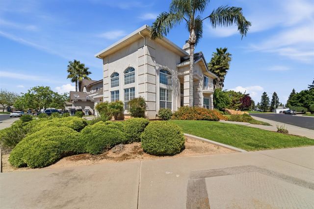 2273 McCaffery Ln, Riverbank, CA 95367