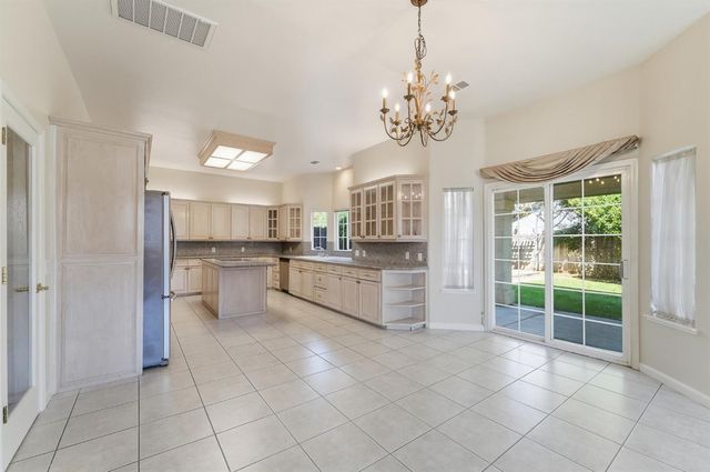 2273 McCaffery Ln, Riverbank, CA 95367