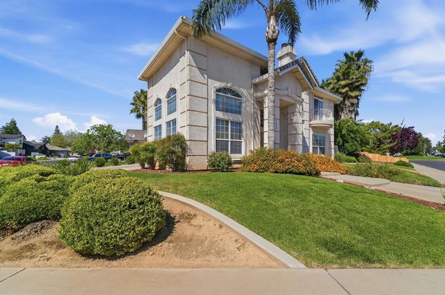 2273 McCaffery Ln, Riverbank, CA 95367