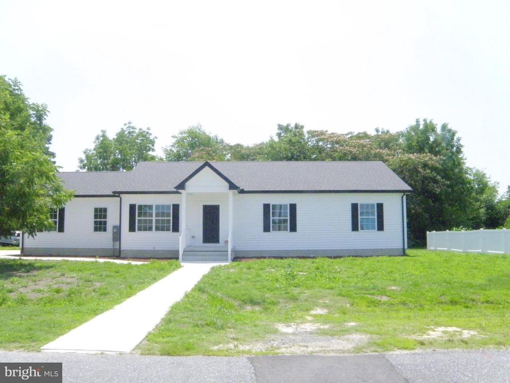 3 ALFRED ST, Georgetown, DE 19947