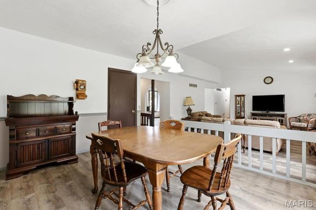 15 Whitewood Court, St Peters, MO 63376