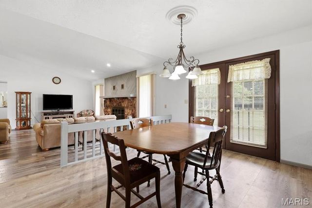 15 Whitewood Court, St Peters, MO 63376