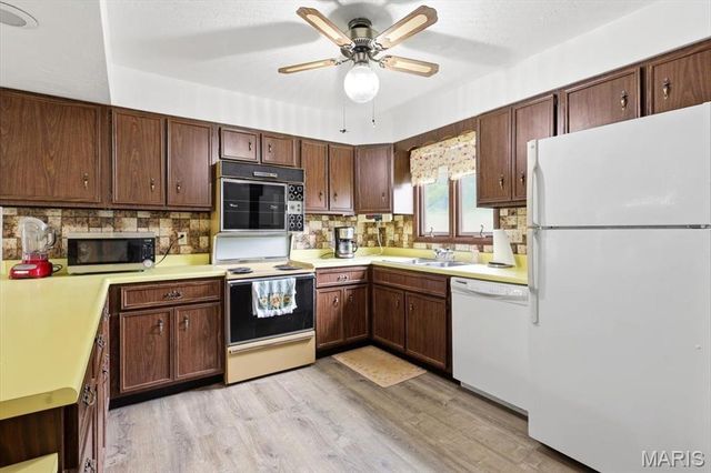 15 Whitewood Court, St Peters, MO 63376