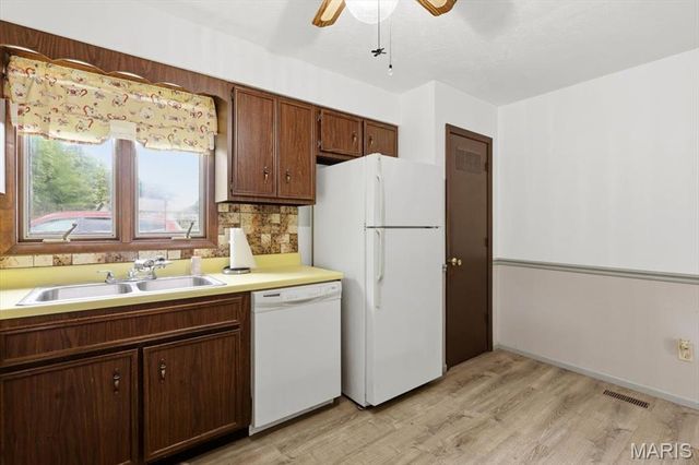 15 Whitewood Court, St Peters, MO 63376