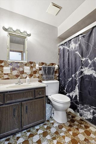 15 Whitewood Court, St Peters, MO 63376