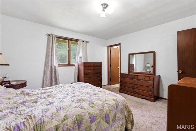 15 Whitewood Court, St Peters, MO 63376