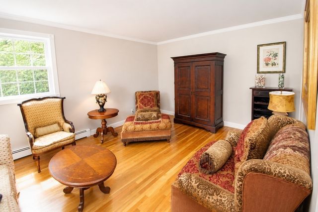 52 Brentwood, Chelmsford, MA 01824