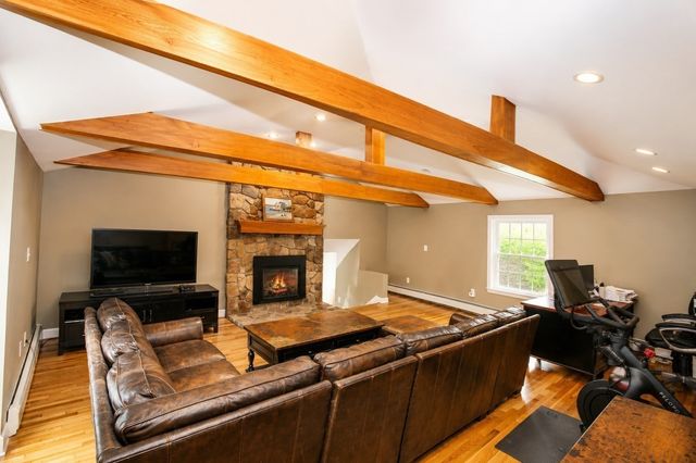 52 Brentwood, Chelmsford, MA 01824