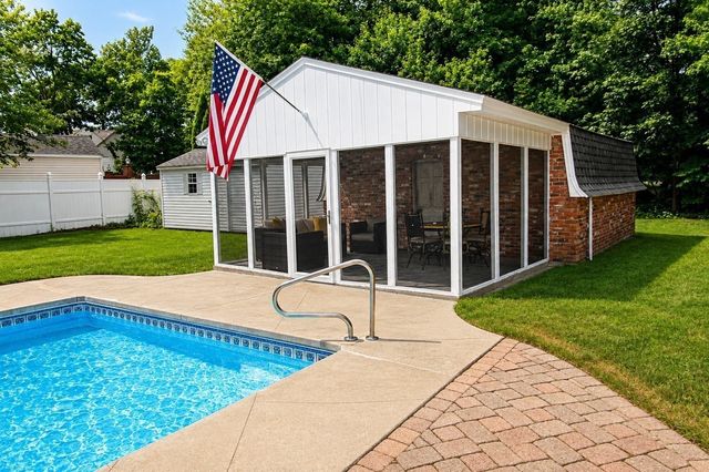 52 Brentwood, Chelmsford, MA 01824