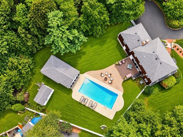 52 Brentwood, Chelmsford, MA 01824