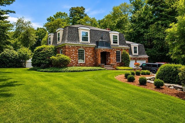 52 Brentwood, Chelmsford, MA 01824