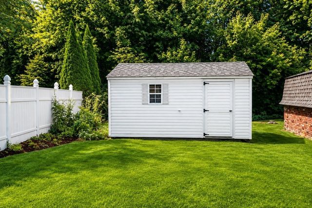52 Brentwood, Chelmsford, MA 01824