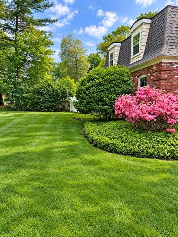 52 Brentwood, Chelmsford, MA 01824