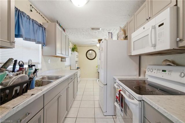 3807 Highland AVE, Fort Myers, FL 33916