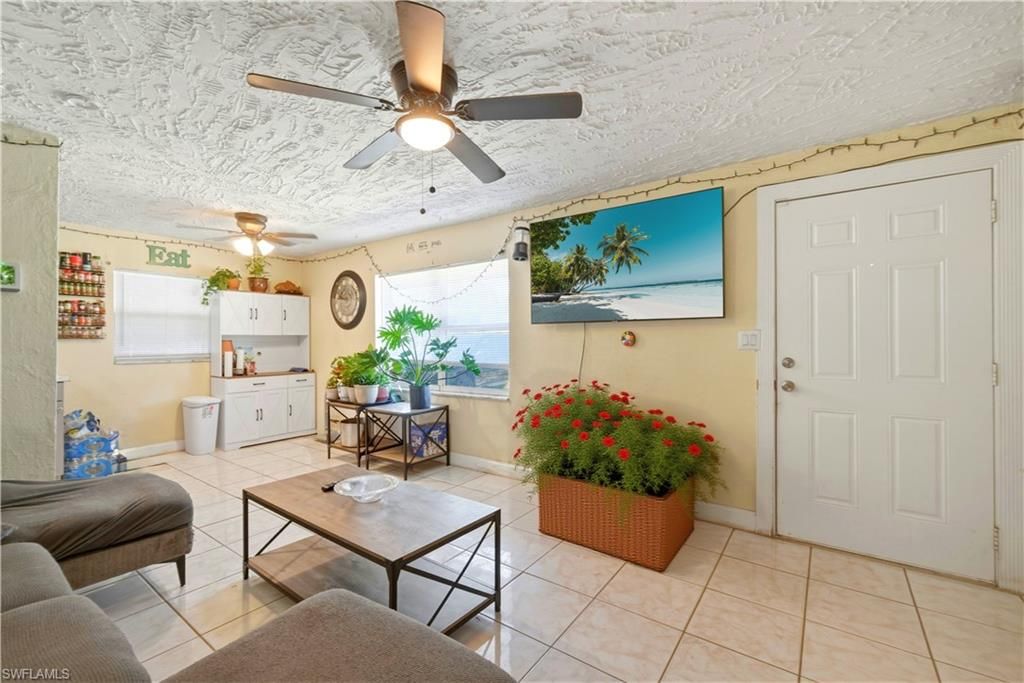3807 Highland AVE, FORT MYERS, FL 33916 — photo 3