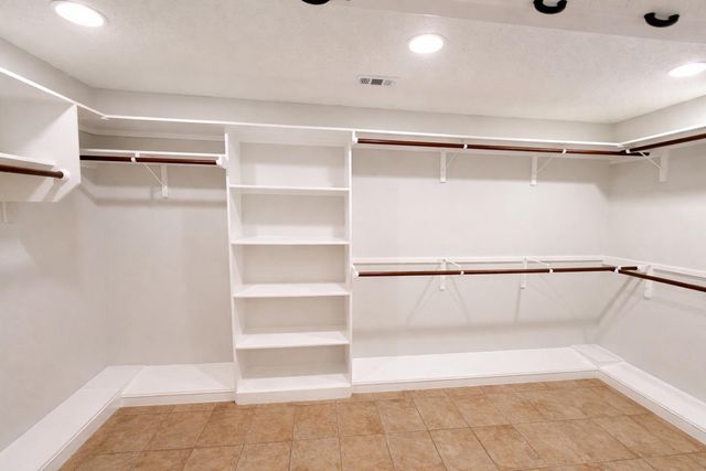 4500 Woodmoor CIR, Austin, TX 78721