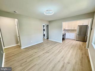 2008 38TH ST SE #302, Washington, DC 20020