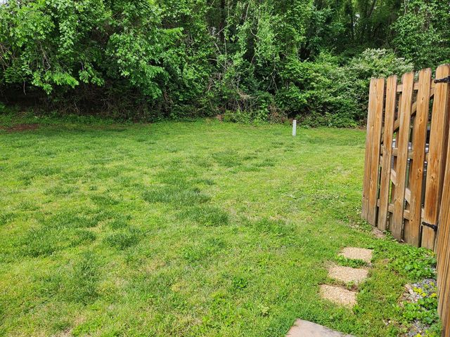 141 Thistle Ln, Hermitage, TN 37076