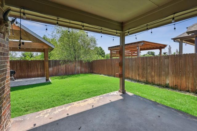 12329 Cedar Knoll Drive, Fort Worth, TX 76028