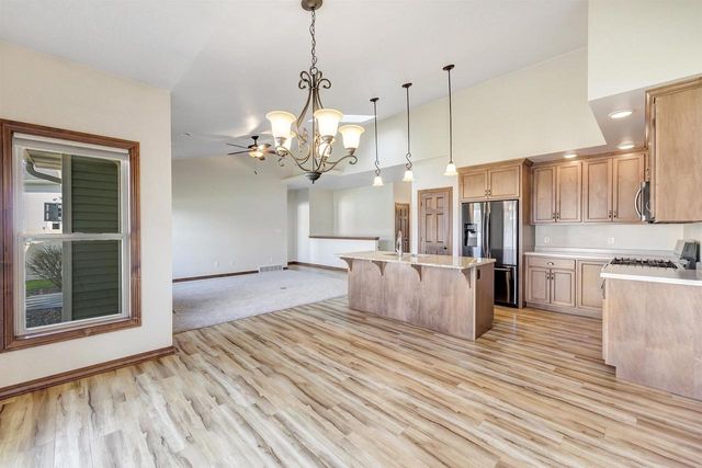2206 BLUE STEM LANE, De Pere, WI 54115
