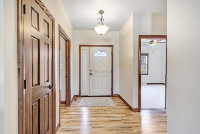 2206 BLUE STEM LANE, De Pere, WI 54115