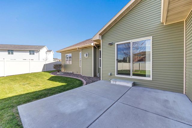 2206 BLUE STEM LANE, De Pere, WI 54115