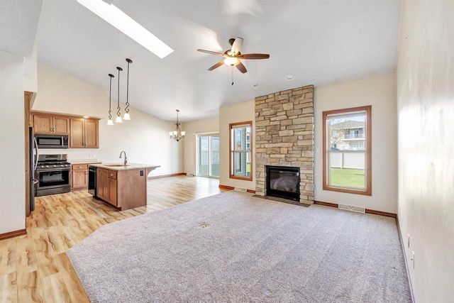 2206 BLUE STEM LANE, De Pere, WI 54115