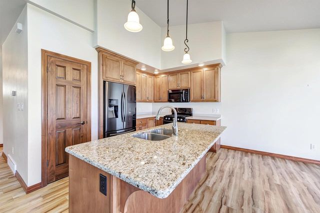 2206 BLUE STEM LANE, De Pere, WI 54115