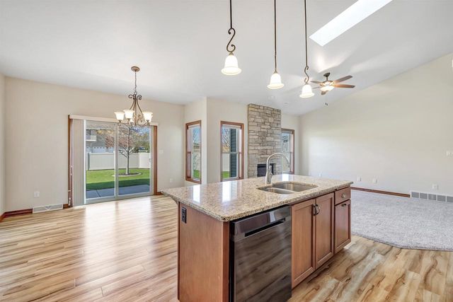 2206 BLUE STEM LANE, De Pere, WI 54115